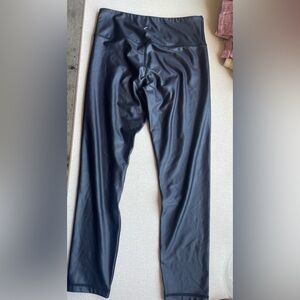 ZYIA METALLIC LEGGINGS SIZE 8-10